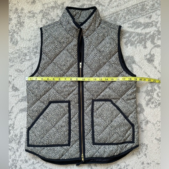 J.Crew Herringbone quilted Puffer Vest with very cool knit print - Picture 4 of 10